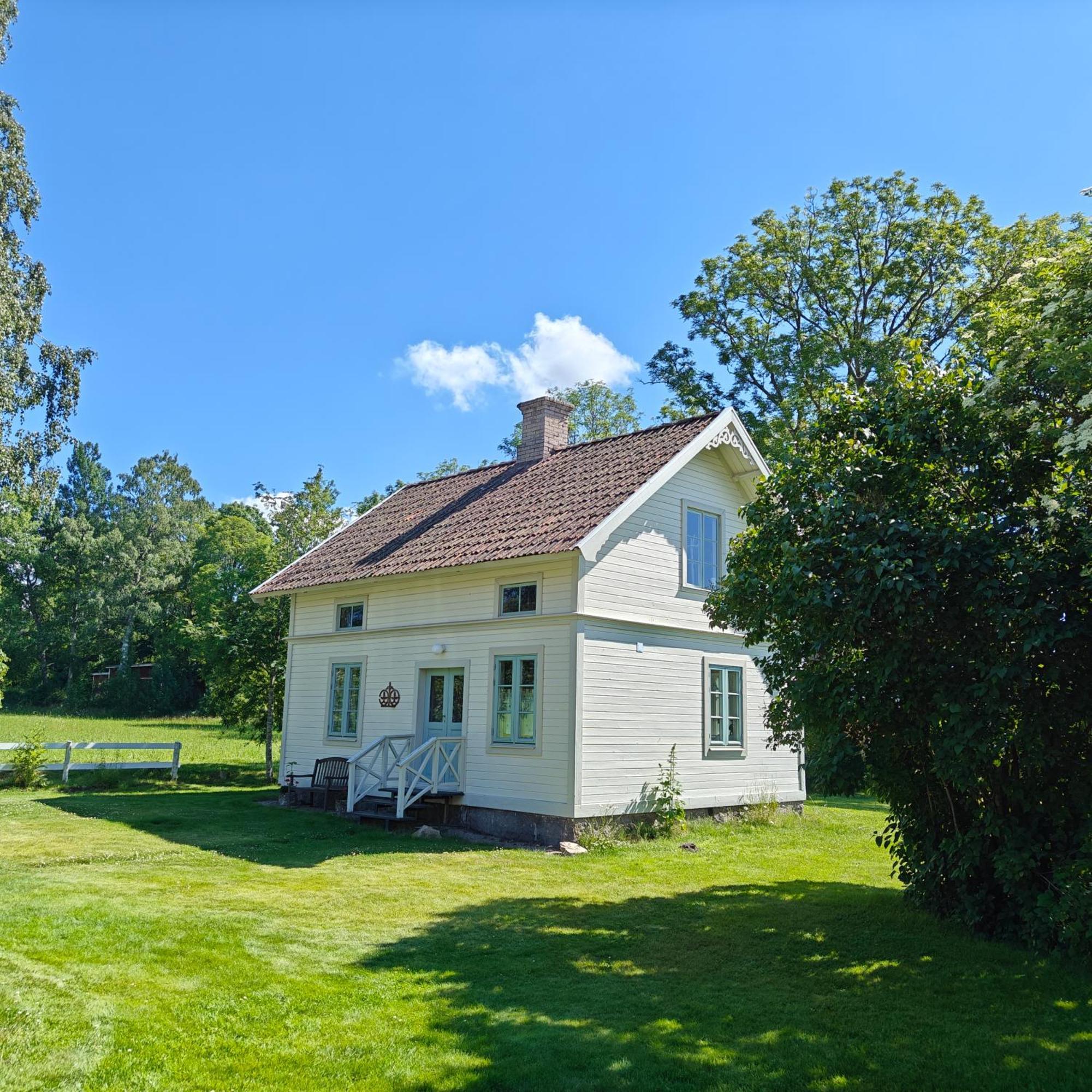 Villa Lilla Backen Hjo Exterior foto
