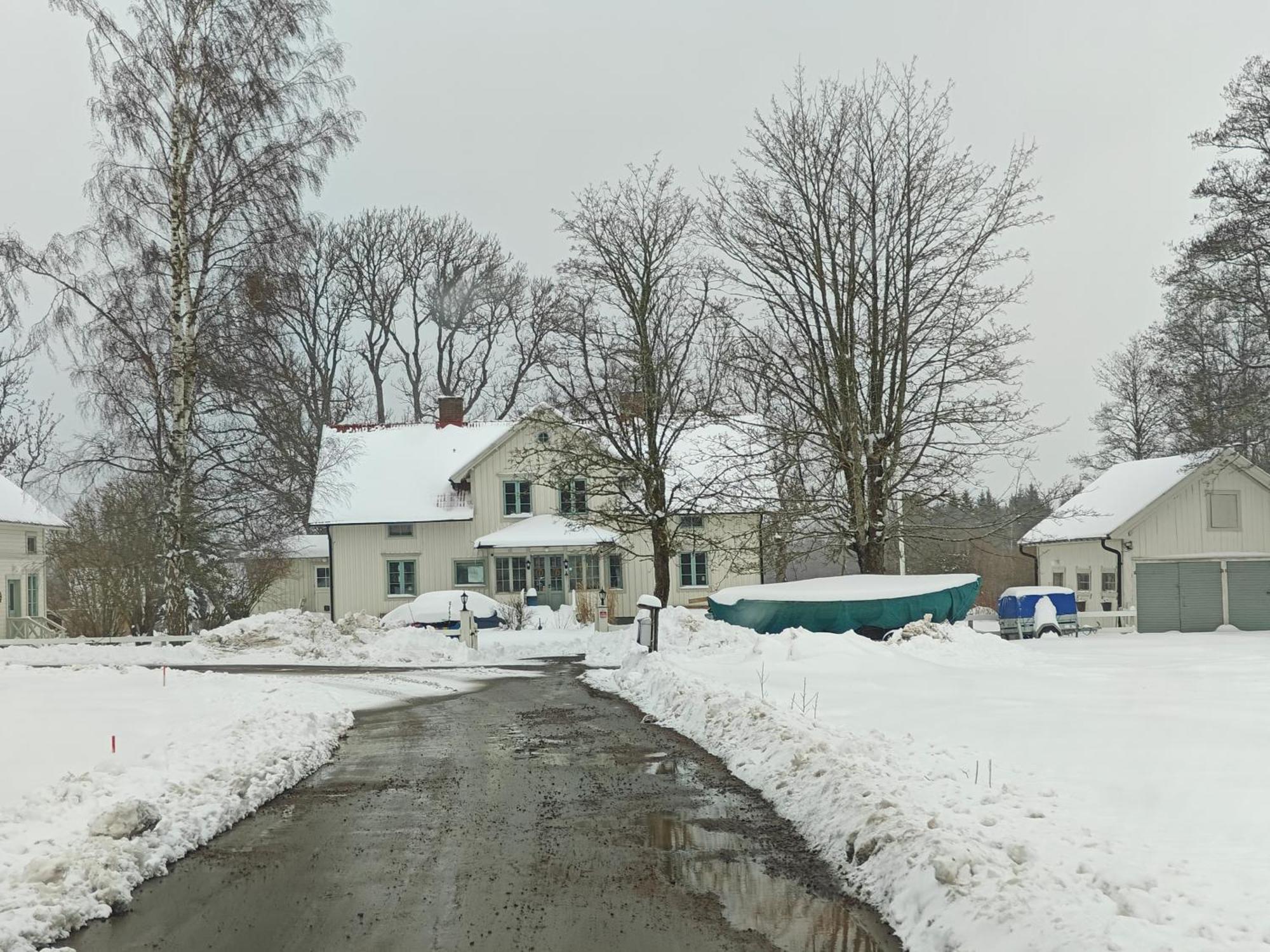 Villa Lilla Backen Hjo Exterior foto